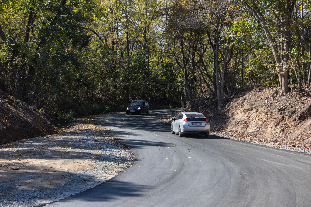 Na Russkom ostrove uzhe ulozhili 1 6 km asfalta 1 