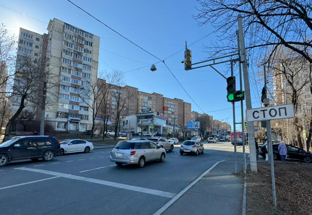 Rabotu svetoforov perenastroili na perekrestke Amurskoy i Okeanskogo prospekta vo Vladivostoke