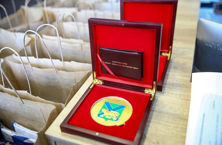 d5pw7somdlo3vfsozw1o7x1e5zle24an